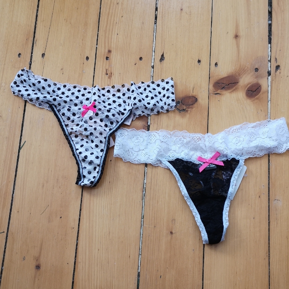 La Senza OS Lace Thongs, NWT & Discontinued!